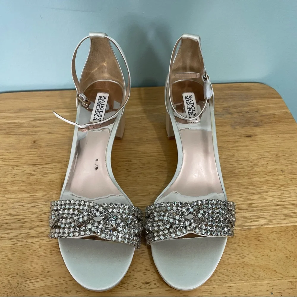 Badgley Mischka Triana Satin Open Toe Pumps Size 10‎ Cream